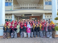 MTs Negeri 1 Brebes Gelar Upacara Hari Kartini 2025: “Gelora Semangat Kartini untuk Ekonomi Jawa Tengah Maju dan Inklusif”